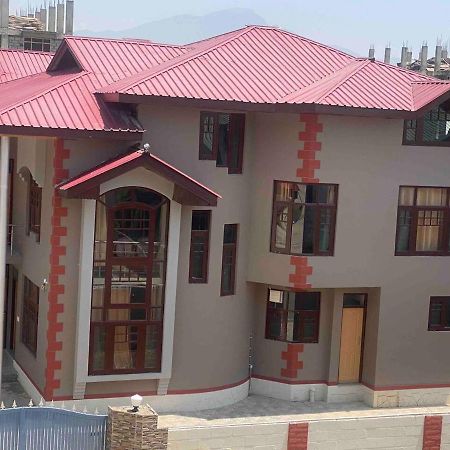 Penthouse Villa Srīnagar 外观 照片
