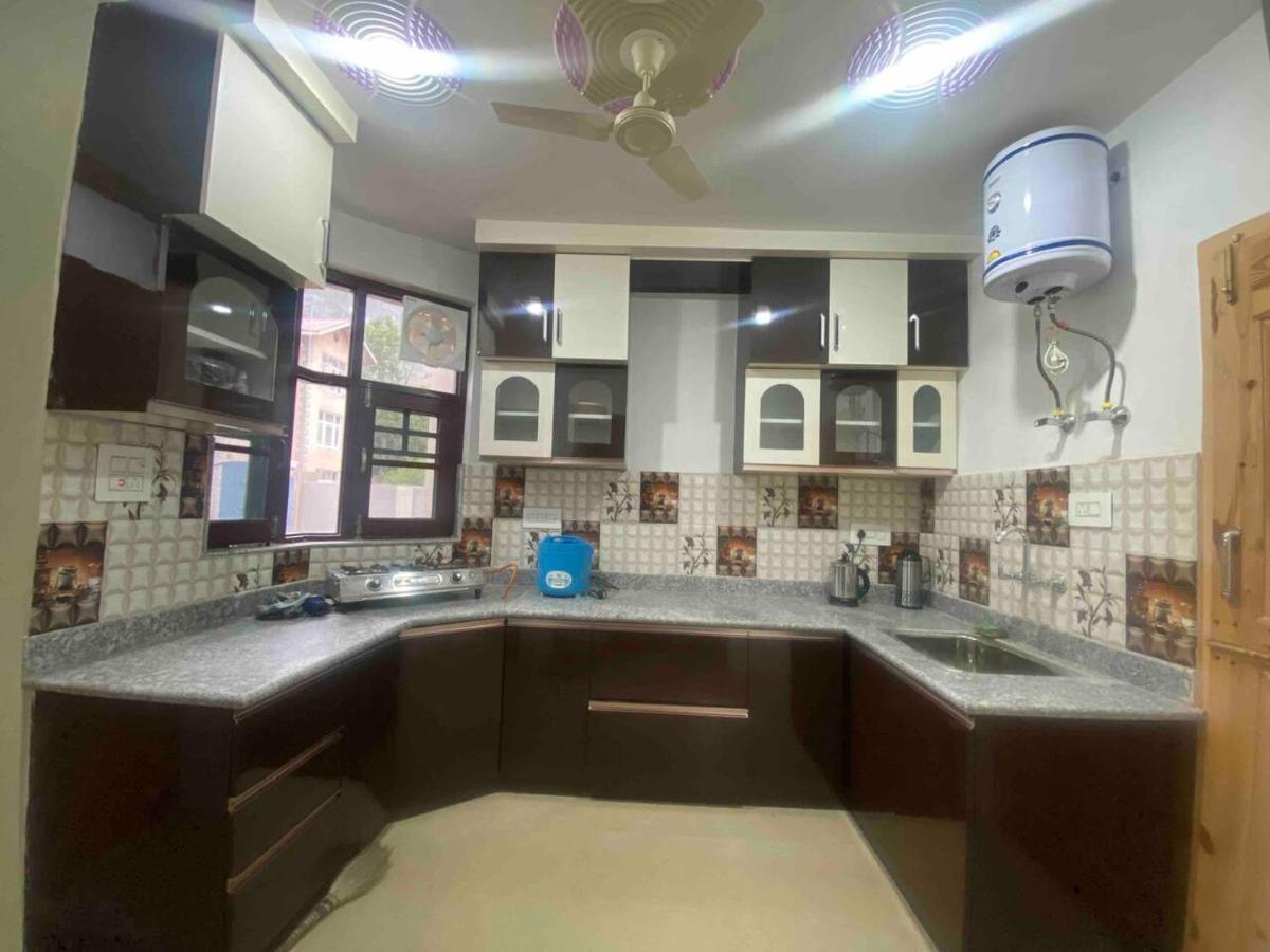 Penthouse Villa Srīnagar 外观 照片