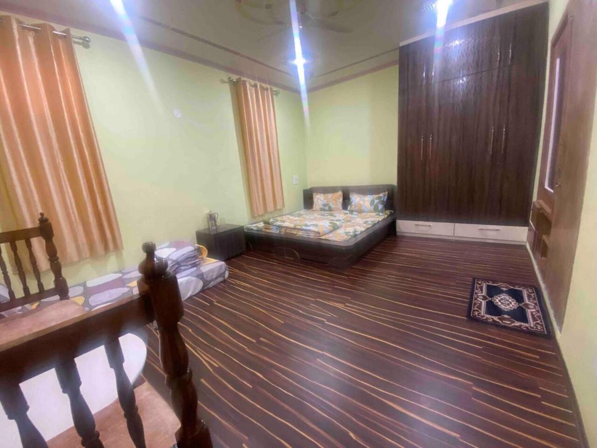 Penthouse Villa Srīnagar 外观 照片