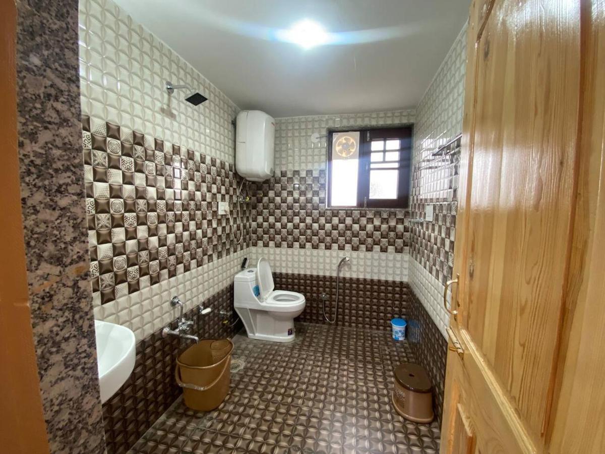 Penthouse Villa Srīnagar 外观 照片