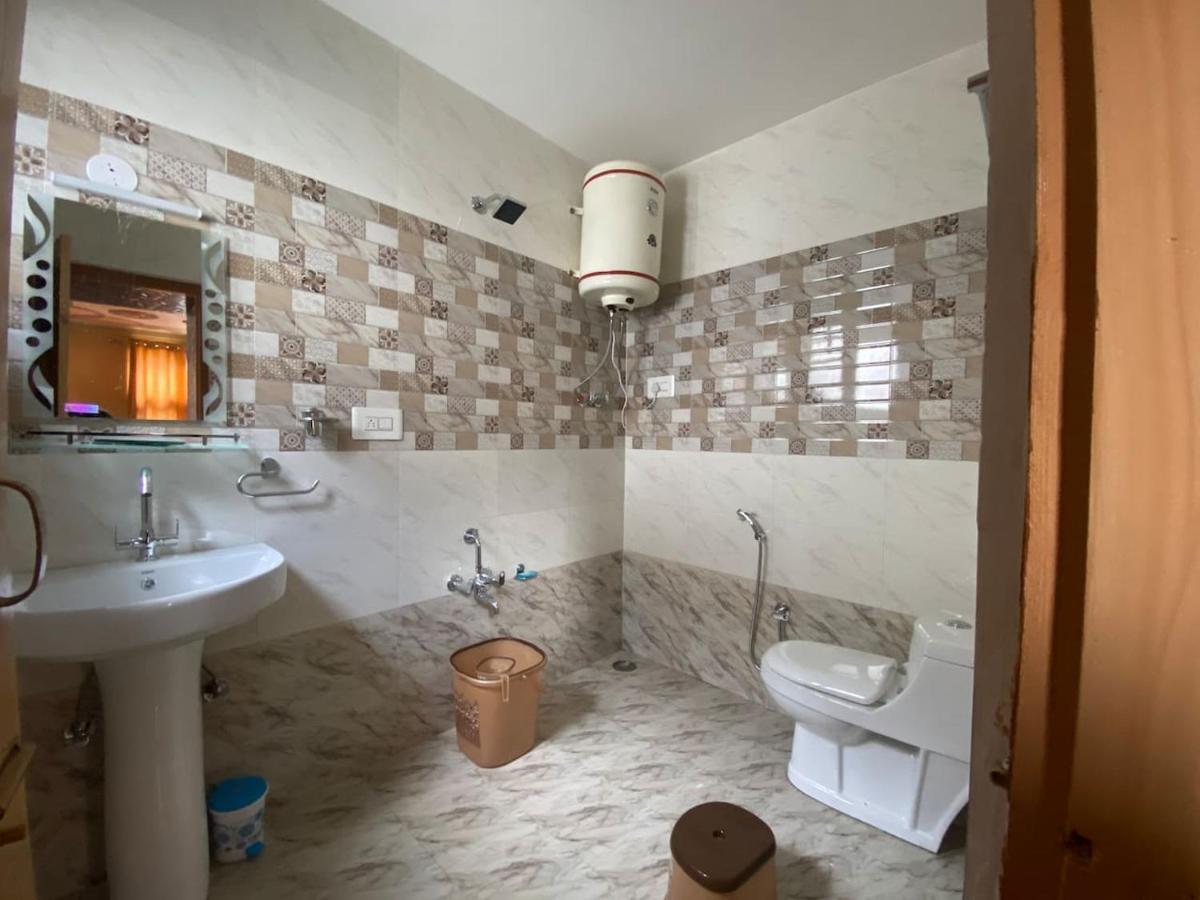 Penthouse Villa Srīnagar 外观 照片