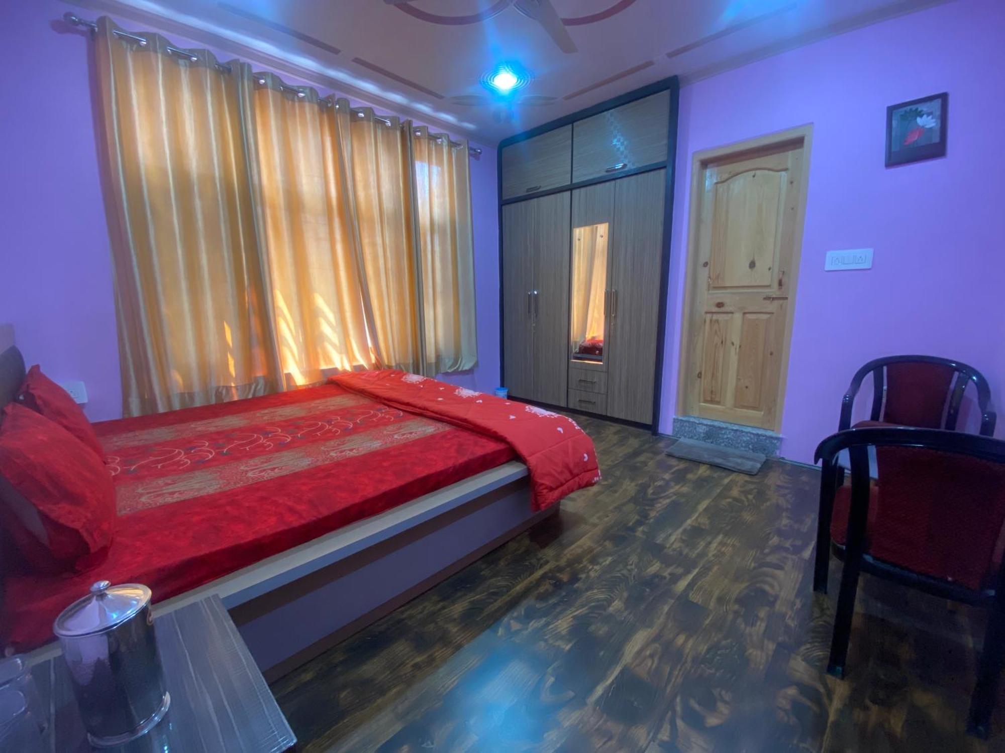 Penthouse Villa Srīnagar 外观 照片