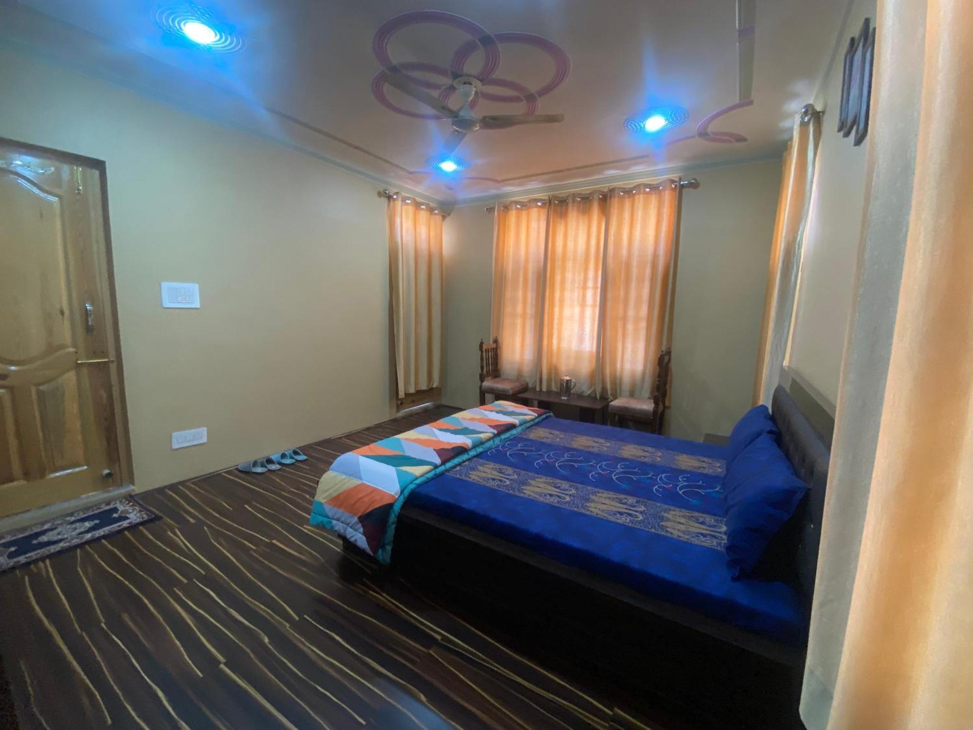 Penthouse Villa Srīnagar 外观 照片